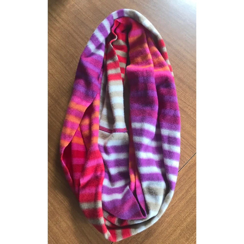 ❣️🆕 Old Navy Striped Multicolored Scarf ❣️🆕